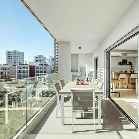 Penthouse Isabela Vistamar - Rooftop & Jacuzzi アルブフェイラ