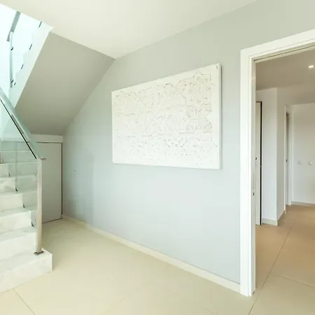 Penthouse Isabela Vistamar - Rooftop & Jacuzzi 아파트