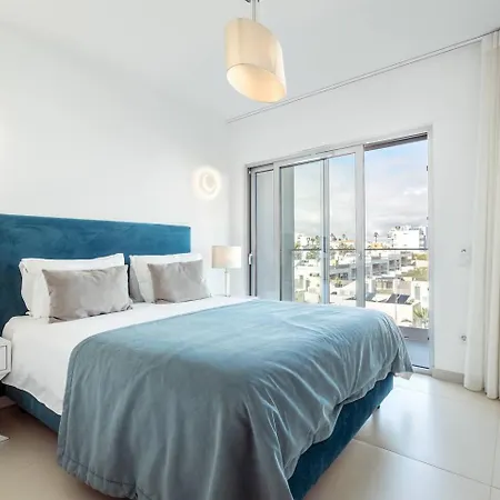 Penthouse Isabela Vistamar - Rooftop & Jacuzzi 아파트